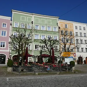 Hotel Bayerischer Hof, Burghausen